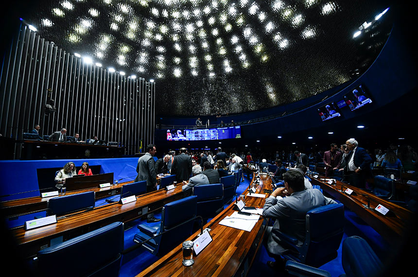 Senado vota uniformização da taxa de juros em contratos na terça — Senado Notícias