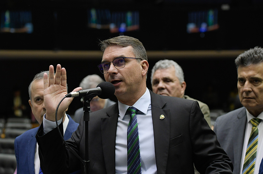 Congresso aprova mais tempo para troca da liderança da Minoria — Senado Notícias