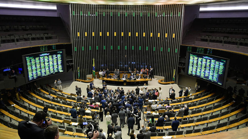 Cai veto sobre atualização da tabela de cartórios no DF — Senado Notícias