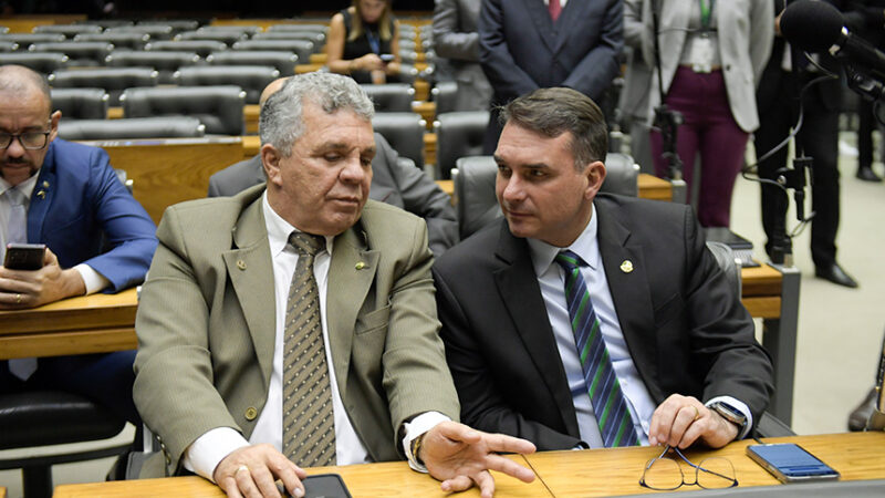 Parlamentares resgatam auxílio-moradia para PMs e bombeiros do DF — Senado Notícias