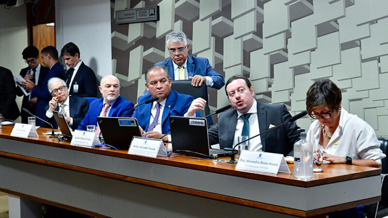 Especialistas apresentam prós e contras da regulação de cigarros eletrônicos — Senado Notícias