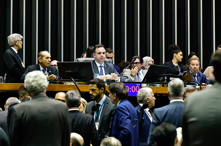 Concluída derrubada de veto a lei que amplia regularização de terra na Amazônia — Senado Notícias