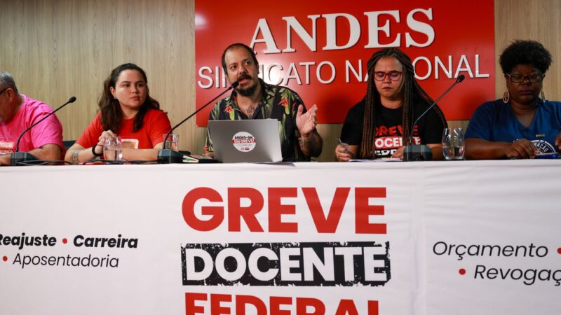 Universidades e institutos federais de ensino superior mantêm greve