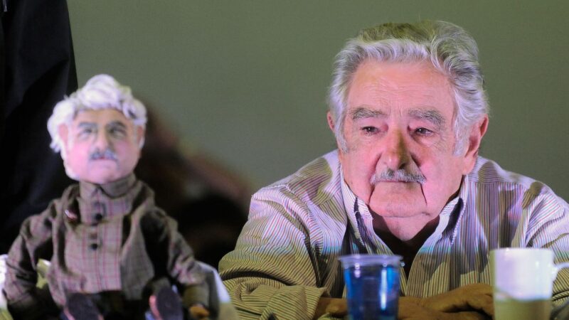 Pepe Mujica anuncia que está com câncer no esôfago