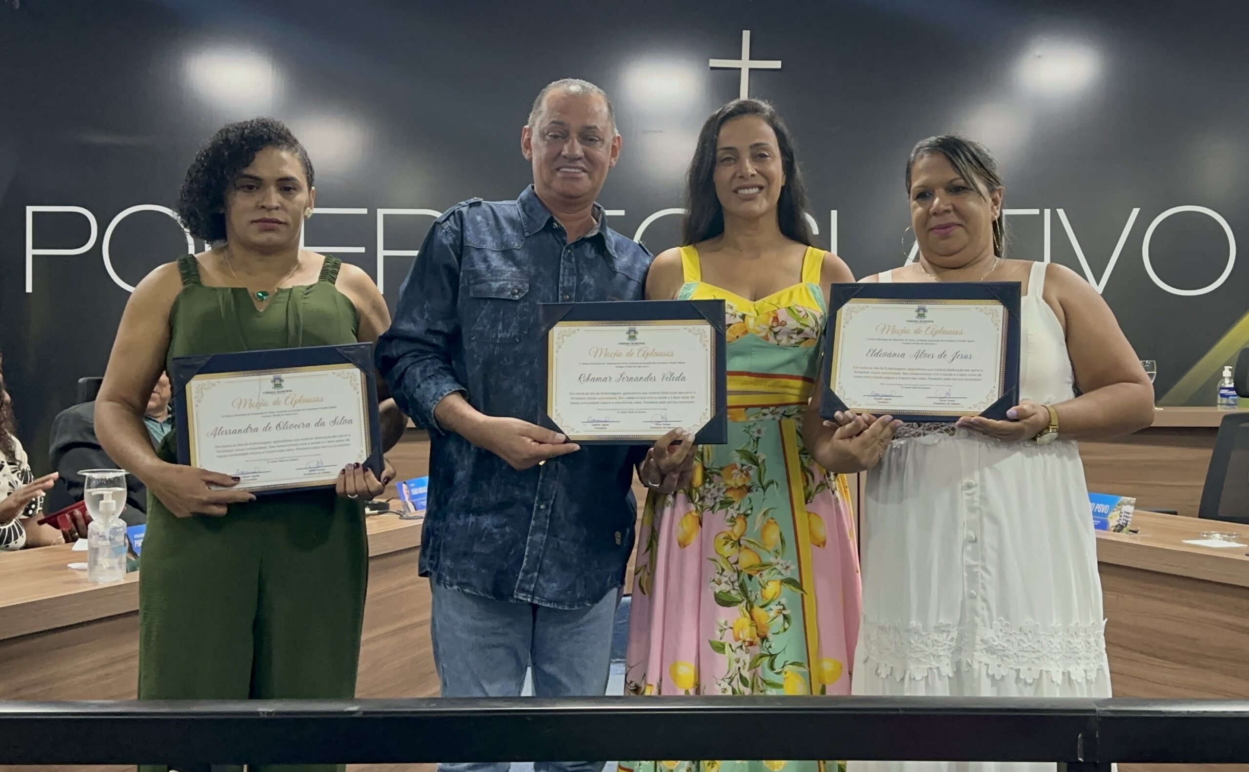 EM HOMENAGEM AO DIA DA ENFERMAGEM, CÂMARA DE VALPARAÍSO REALIZA SESSÃO ESPECIAL 