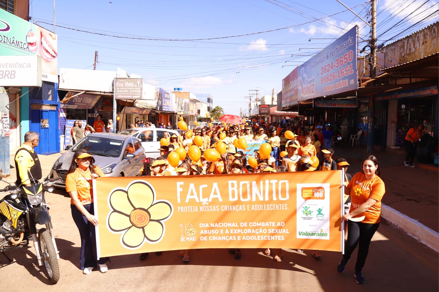 TRADICIONAL CAMINHADA “FAÇA BONITO” CONTRA A EXPLORAÇÃO SEXUAL DE CRIANÇAS E ADOLESCENTES MOBILIZA COMUNIDADE DE VALPARAÍSO