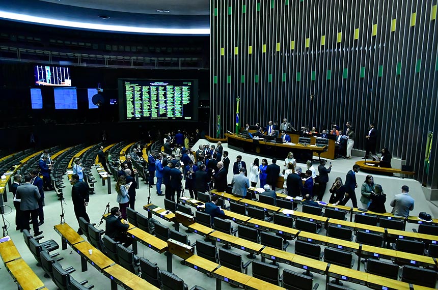 Congresso repõe R$ 4,25 bilhões em emendas de comissão no Orçamento 2024 — Senado Notícias