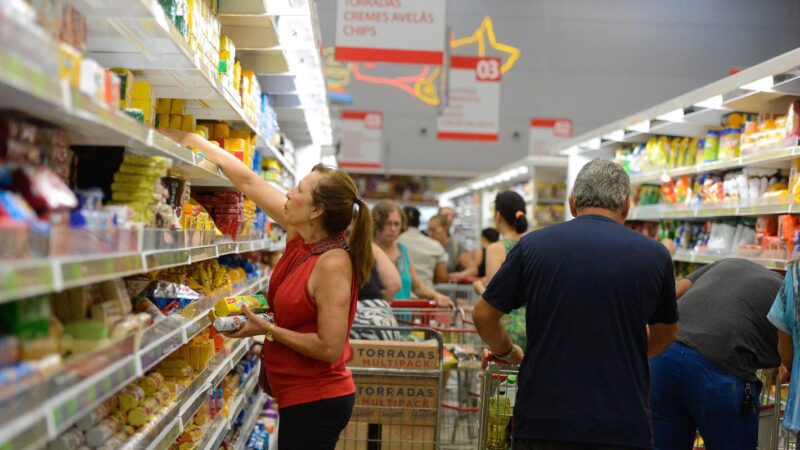 Inflação desacelera para todas as faixas de renda em agosto