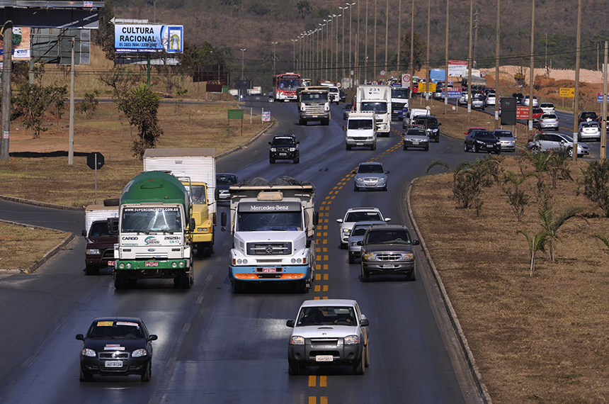 Projeto de lei prevê criação do Estatuto do Motorista Profissional — Senado Notícias