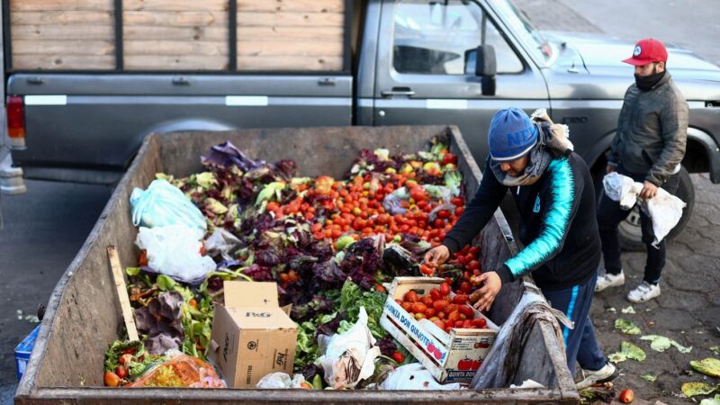 Falta de alimentos para restaurantes populares abre crise na Argentina