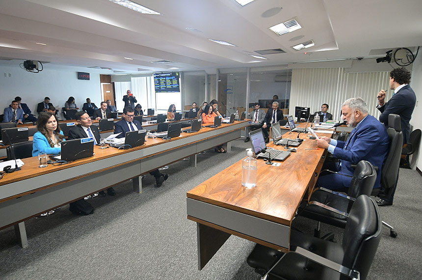 CSP debate presença de profissional de segurança em escolas — Senado Notícias