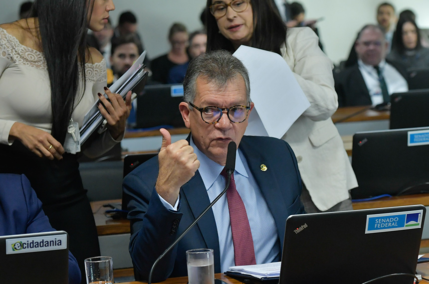 Comissão aprova repasse entre bancos como garantia de títulos de crédito rural — Senado Notícias