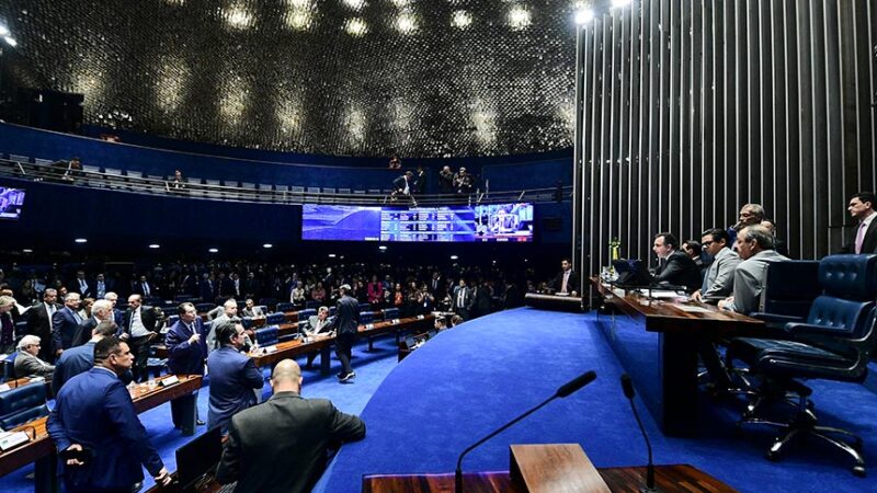 Aprovada dispensa de comprovar feriado local no ato da apresentação de recurso — Senado Notícias