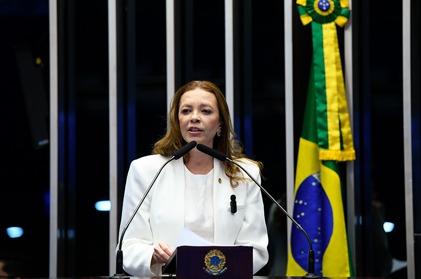 Janaína Farias celebra o Dia Mundial do Meio Ambiente — Senado Notícias