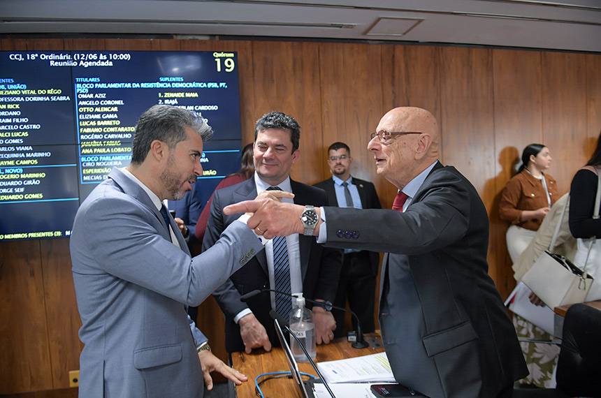 Projeto que recoloca municípios em placas de carros vai à Câmara — Senado Notícias