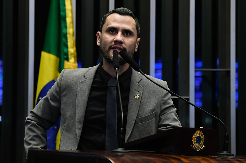 Cleitinho defende fim da reeleição e unificação das eleições — Senado Notícias