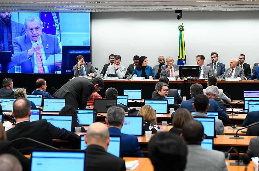 À CMO, Simone Tebet defende revisão de despesas vinculadas ao salário mínimo — Senado Notícias