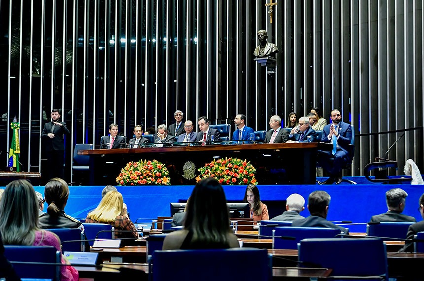 Sessão solene celebra TJMG como guardião da democracia e do direito — Senado Notícias