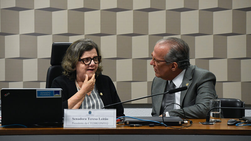 comissão avalia relatório e aprova requerimentos — Senado Notícias