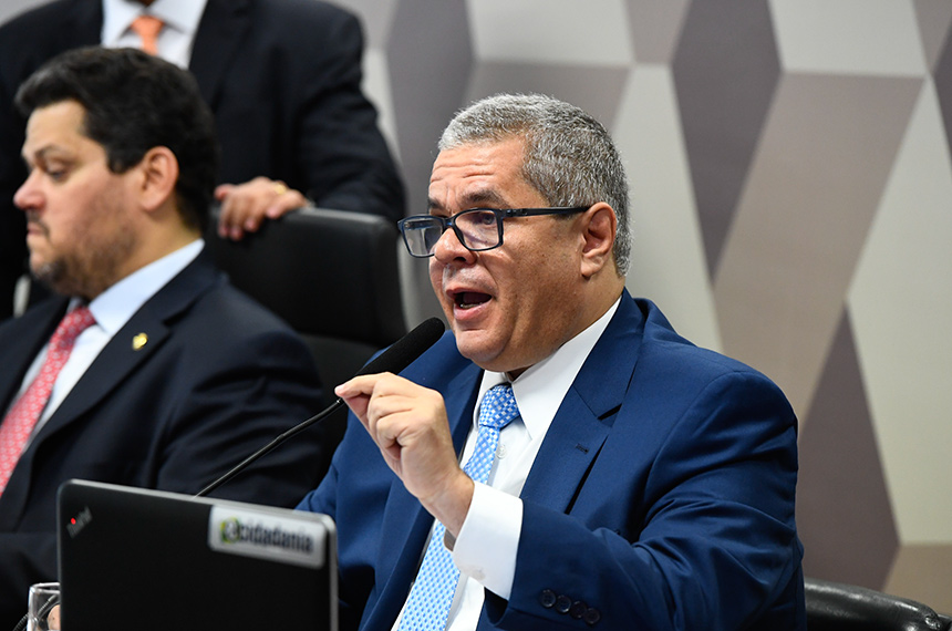 Aprovada indicação de Antônio Gonçalves para o TST — Senado Notícias