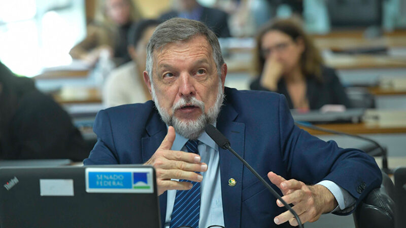 Aprovada exigência de certidão criminal negativa para trabalhar com crianças — Senado Notícias