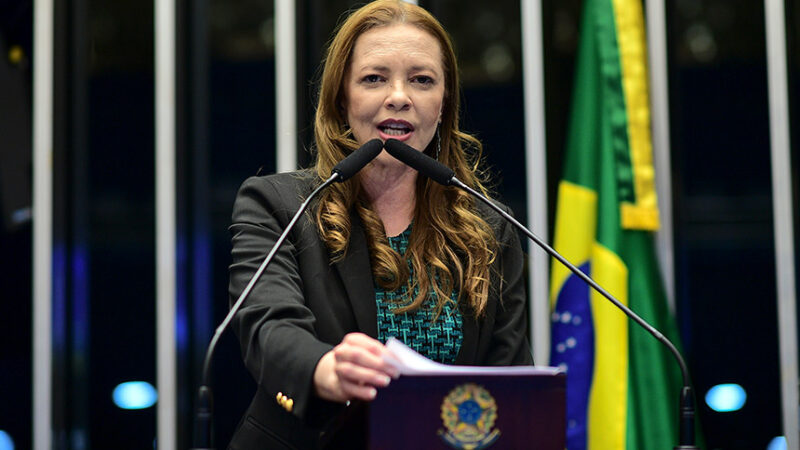 Janaína Farias destaca fortalecimento do SUS no governo Lula — Senado Notícias