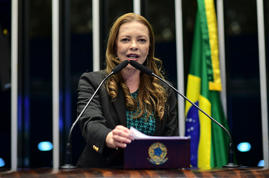 Janaína Farias destaca fortalecimento do SUS no governo Lula — Senado Notícias