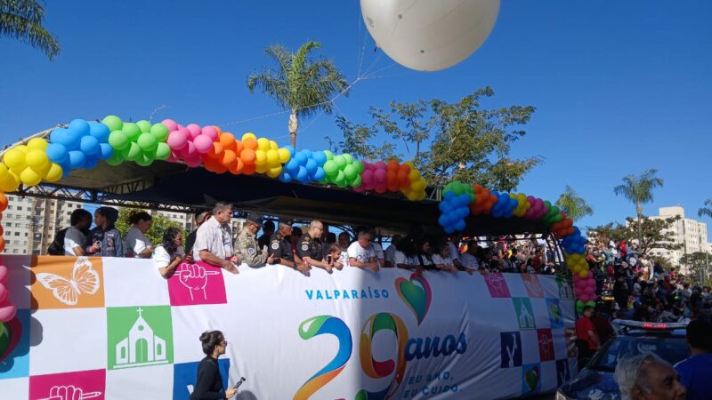 TRADICIONAL DESFILE CÍVICO-MILITAR MARCA OS 29 ANOS DE EMANCIPAÇÃO POLÍTICA DE VALPARAÍSO DE GOIÁS