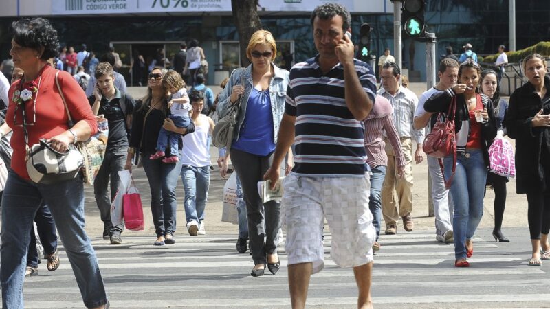 Desemprego recua para 7,1%, o menor do trimestre desde 2014