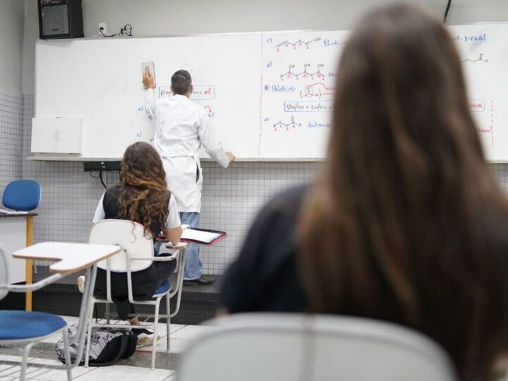 MEC estuda usar Enade como seleção unificada para professores