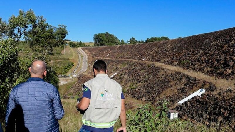 Lei do reajuste de servidores federais do Executivo está em vigor — Senado Notícias