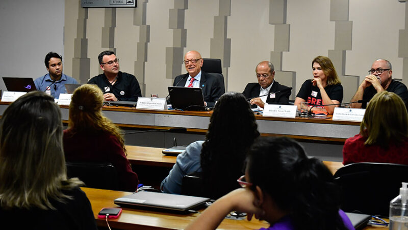 Sem acordo, greve nacional dos técnicos em educação superior é debatida na CE — Senado Notícias