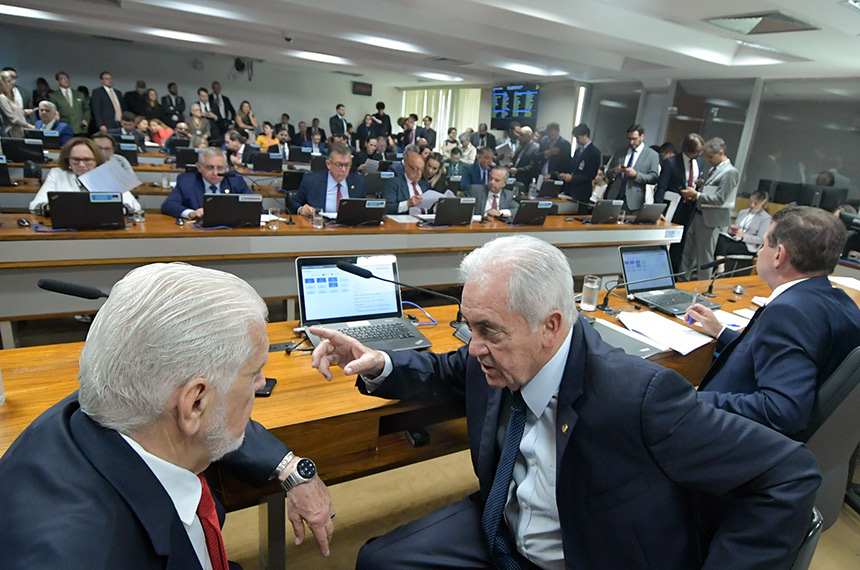 CAE aprova suspensão por seis meses de pagamento do consignado no RS — Senado Notícias