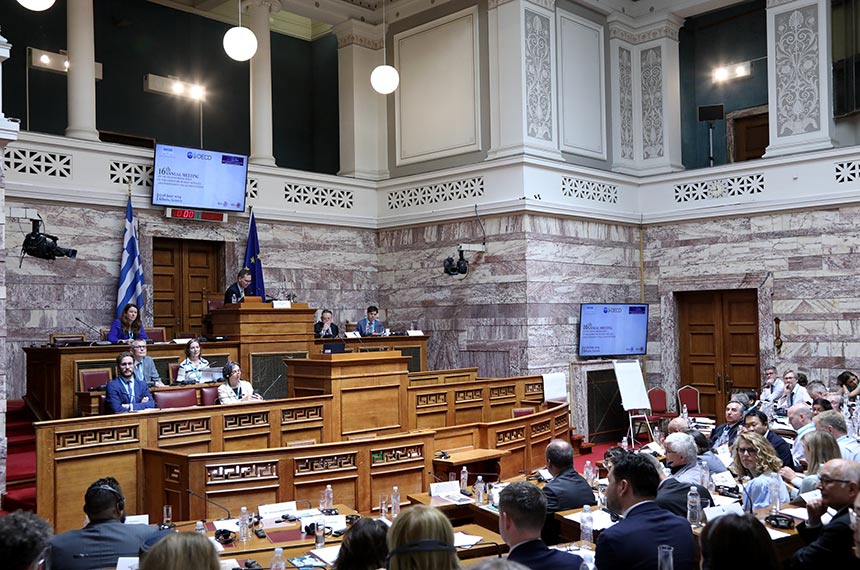 Técnicos do Senado destacam intercâmbio em encontro da OCDE sobre orçamento — Senado Notícias