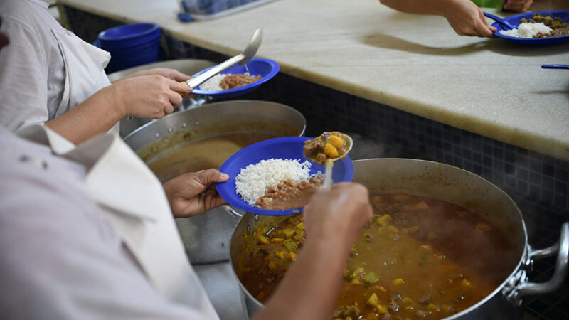 Projeto prevê monitoramento de nutrição em escolas públicas — Senado Notícias