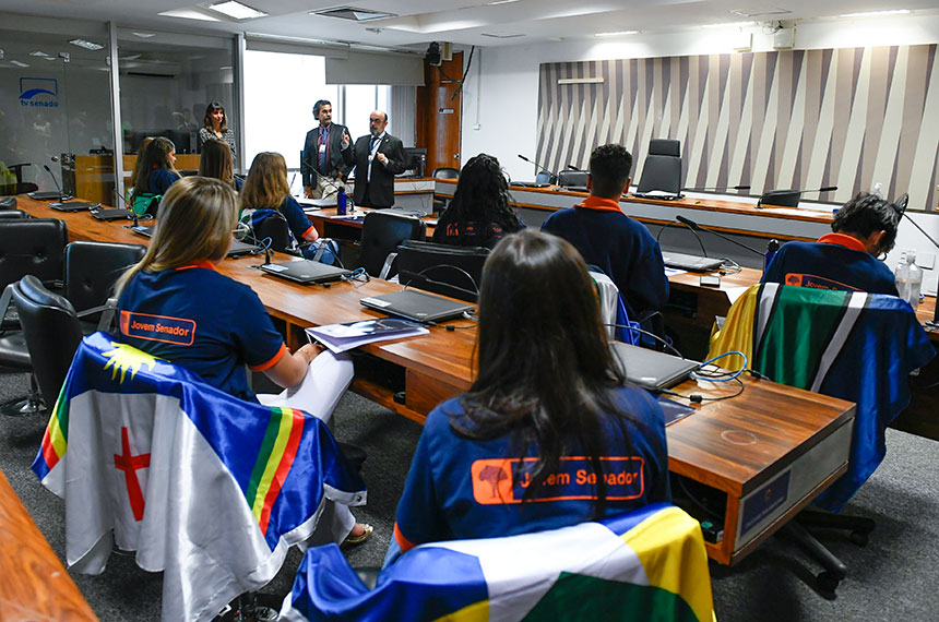 Jovens Senadores de 2024 chegam ao Senado em agosto — Senado Notícias