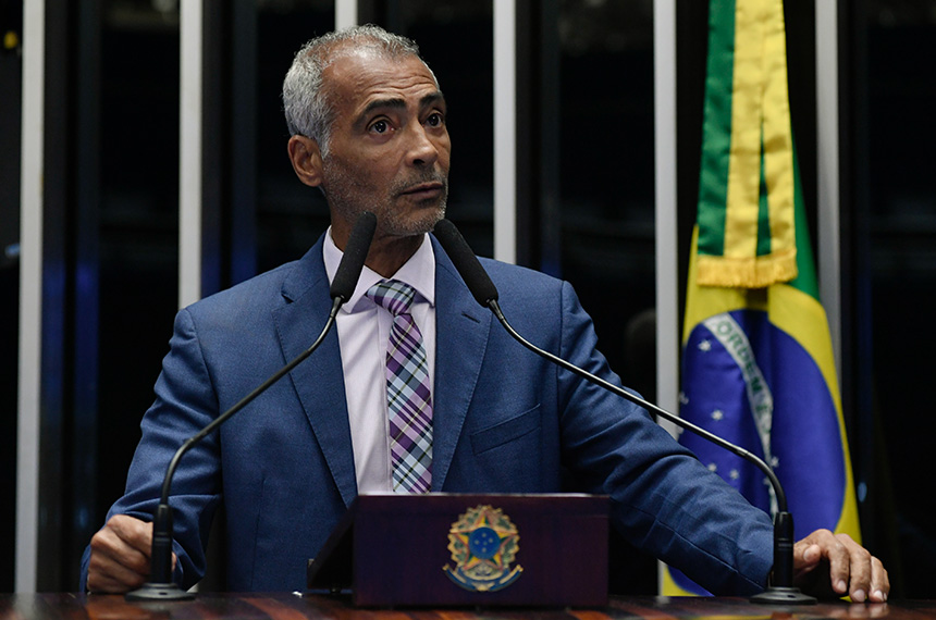 Romário denuncia planos de saúde que deixam de prestar atendimento — Senado Notícias