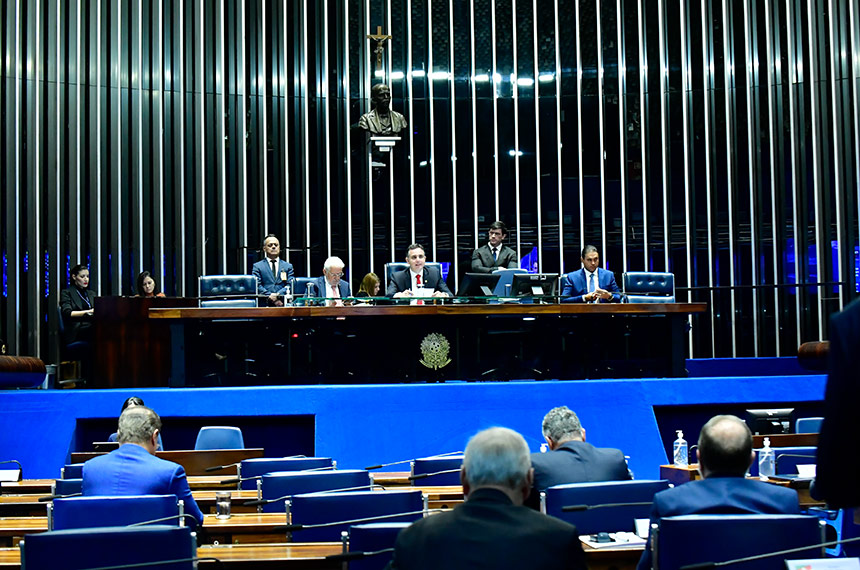 Vai a sanção Conselho Curador para fundo da Defensoria Pública da União — Senado Notícias