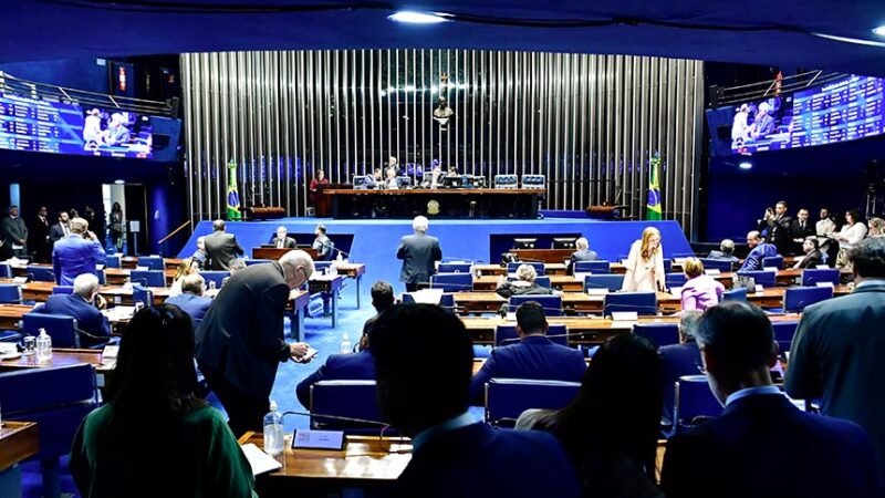 Plenário aprova Flávio Helmold Macieira para embaixada na Irlanda — Senado Notícias