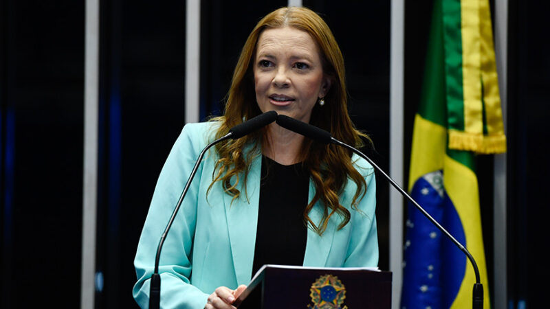 Janaína Farias registra “avanço econômico” do governo Lula — Senado Notícias