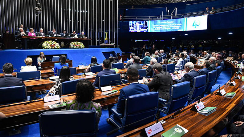 Sessão destaca trabalho de defensores públicos na defesa dos vulneráveis — Senado Notícias