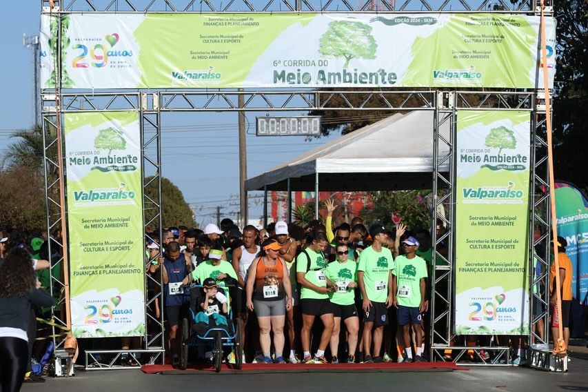 CENTENAS DE ATLETAS PARTICIPAM DA 6ª CORRIDA DO MEIO AMBIENTE