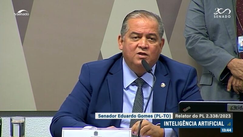 comissão adia votação de relatório — Senado Notícias