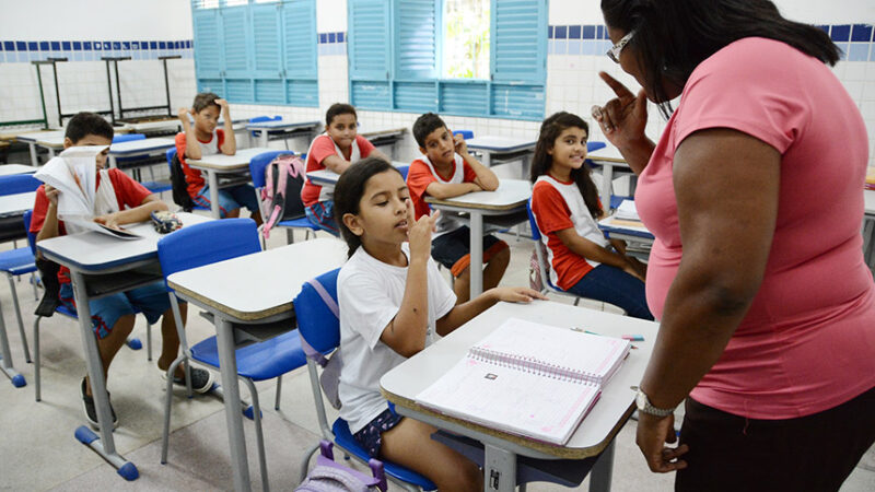 Lei prorroga vigência do Plano Nacional de Educação até dezembro de 2025 — Senado Notícias