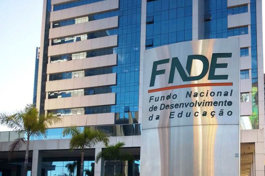 Comissão vai debater colapso das carreiras do FNDE e do Inep — Senado Notícias