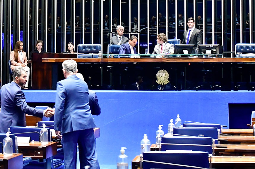 PEC que regula eleição em tribunais de Justiça passa por primeira sessão — Senado Notícias