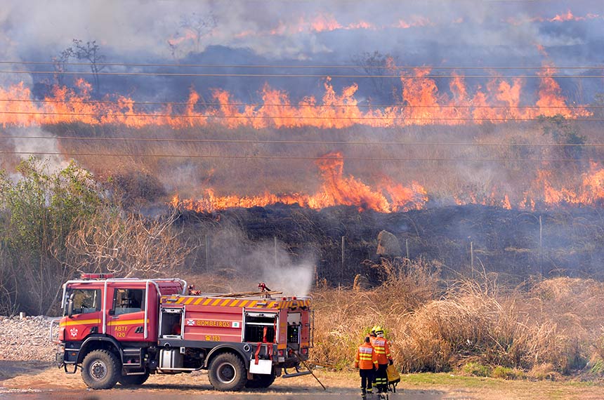 Nova lei define regras para uso do fogo em áreas rurais — Senado Notícias