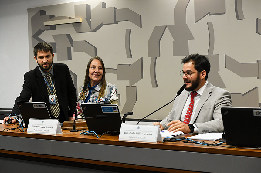 Nova política de migração é tema de debate nesta terça — Senado Notícias