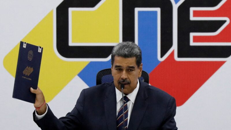 Maduro entrega atas eleitorais do seu partido à Justiça da Venezuela