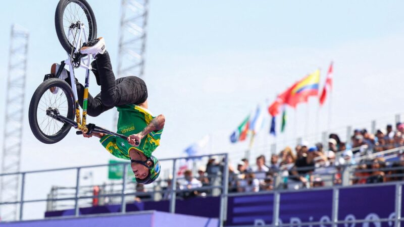 Gustavo “Bala Loka” fica em sexto na final do ciclismo BMX freestyle